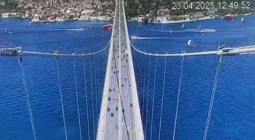 Deprem 15 Temmuz Şehitler Köprüsü’nün kamerasına böyle yansıdı