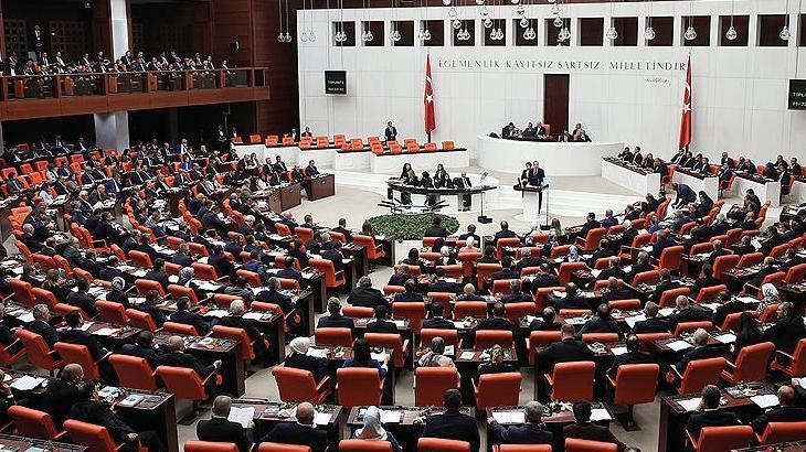 ‘Müdavimi kadın değil erkek vekiller’