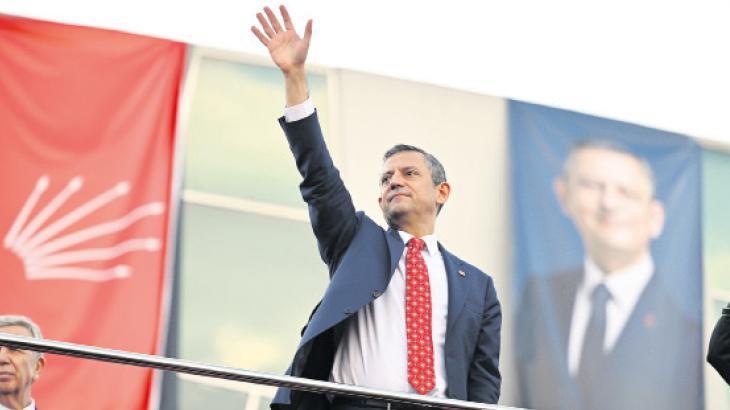 Güven tazeleyen Özgür Özel’in listesinde fire yok: Çarşaf listede blok sonuç