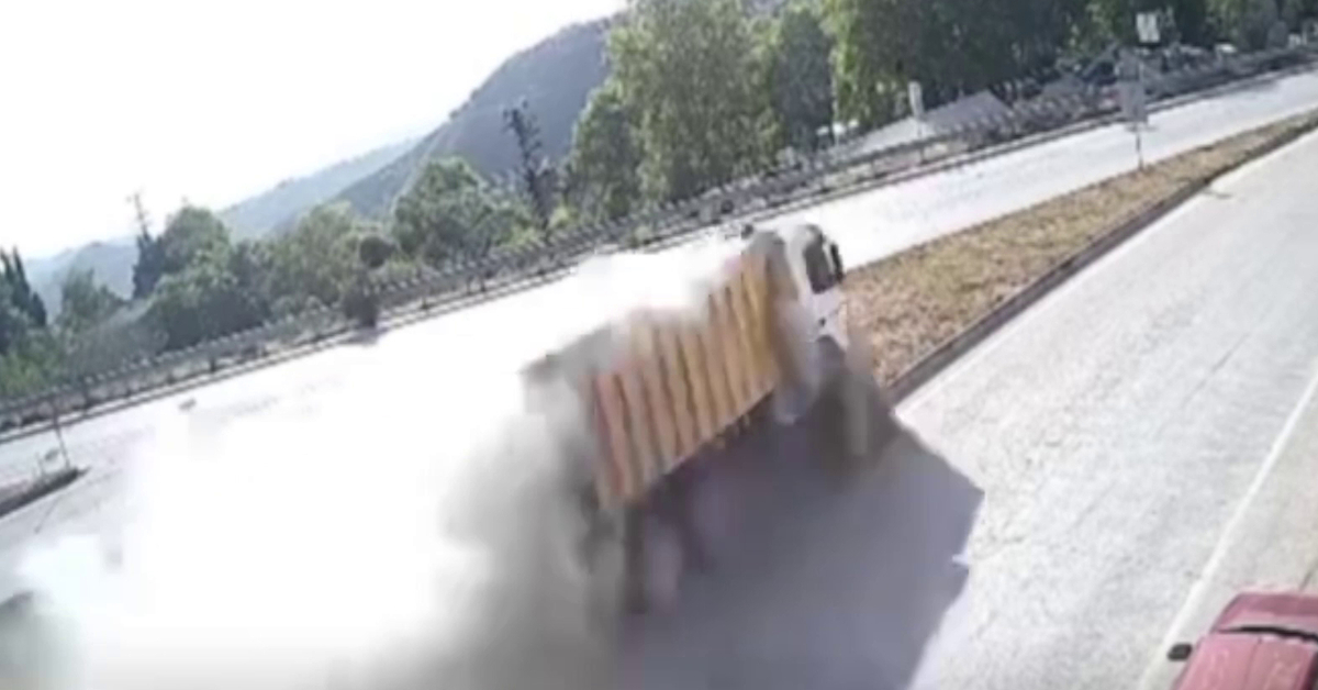 Hatay'da kamyonun uçuruma devrildiği kazanın güvenlik kamerası görüntüsü ortaya çıktı – Güncel haberler