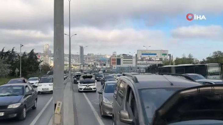 İstanbul’da 6.2’lik deprem sonrası Edirne istikametinde trafik yoğunluğu yaşanıyor