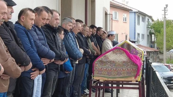 Kazada hayatını kaybetmişlerdi! 3 öğretmen gözyaşlarıyla toprağa verildi