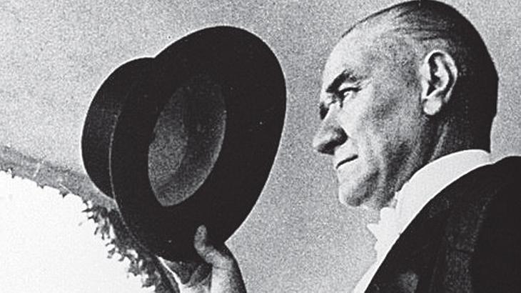Mussolini ve Saddam ile birlikte anıldı! Kanada’da skandal Atatürk ödevi tartışması