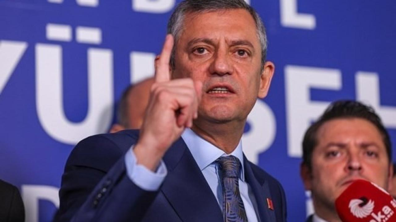 Özgür Özel’den tarifi imkansız hatalar! Şaibeli kurultayı unutturamadı