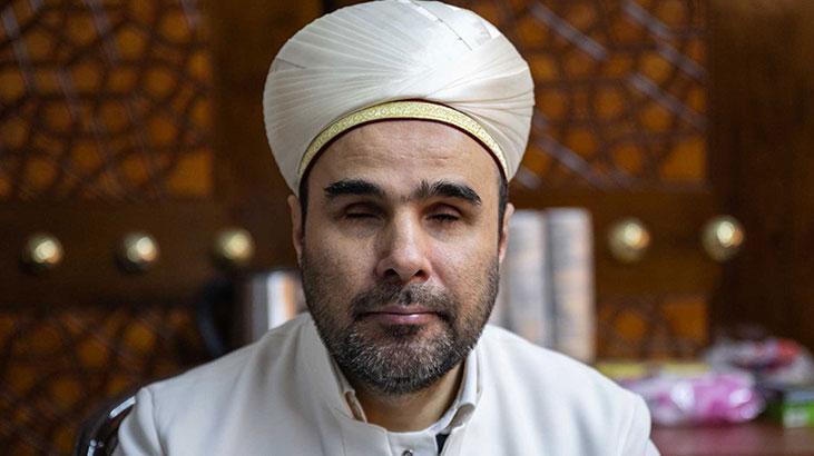 Sultanahmet Camisi’nin gönül gözüyle gören müezzini engellilere ilham oluyor