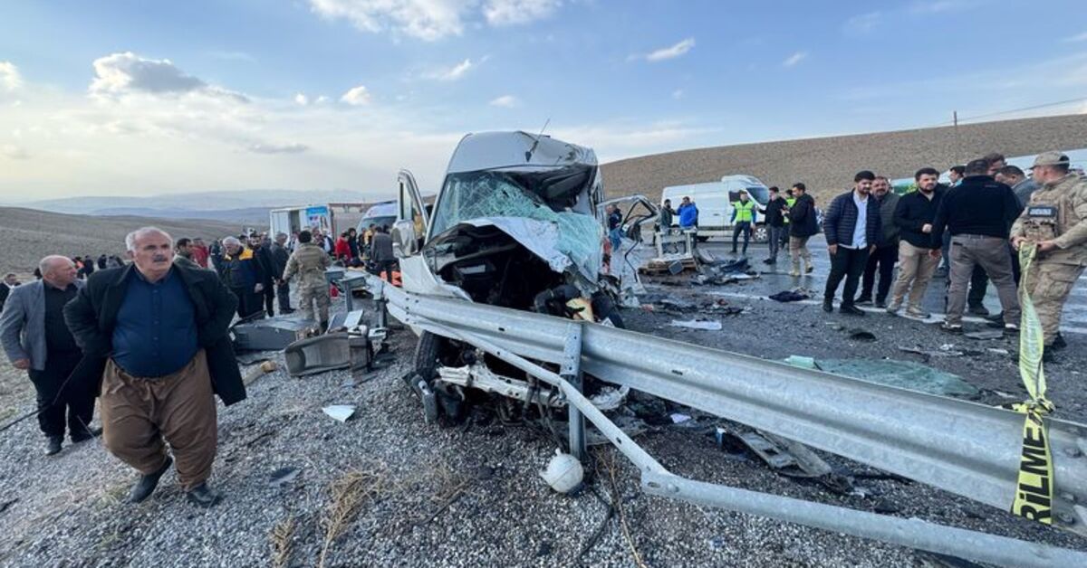 Van'da feci kaza! Ölü ve yaralılar var