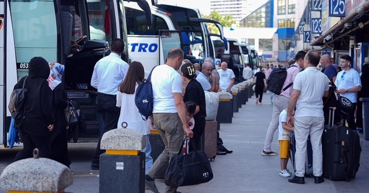 Yerli turistler geçen yıl seyahate 419,3 milyar lira harcadı – Turizm Haberleri