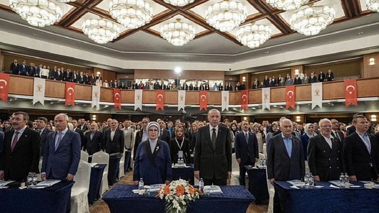 AK Parti, istişare toplantılarının meyvelerini almaya başladı