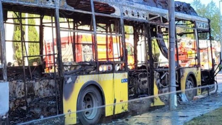 Başakşehir’de İETT otobüsü alev alev yandı