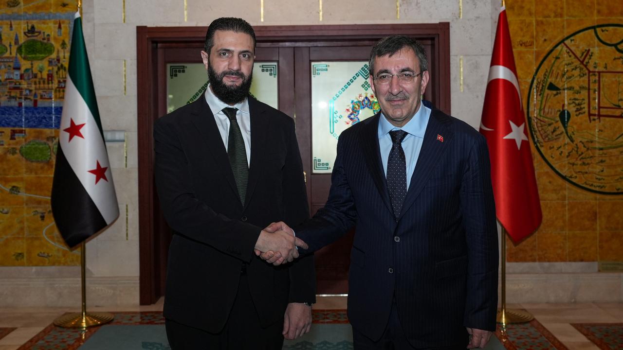 Cumhurbaşkanı Yardımcısı Yılmaz, Şara ile görüştü