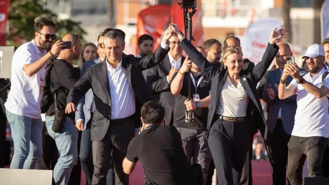 DEVA’dan istifa eden Seda Kaya Ösen CHP’ye katıldı