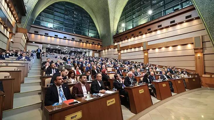İBB Meclisi’nde, belediyede bazı kişilerin belli şirketlerle çıkar ilişkisi kurduğu iddiasına soru önergesi
