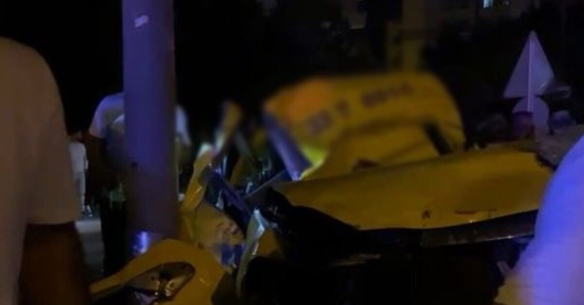 Mersin'de taksi refüje çarptı: 2 ölü | Son dakika haberleri