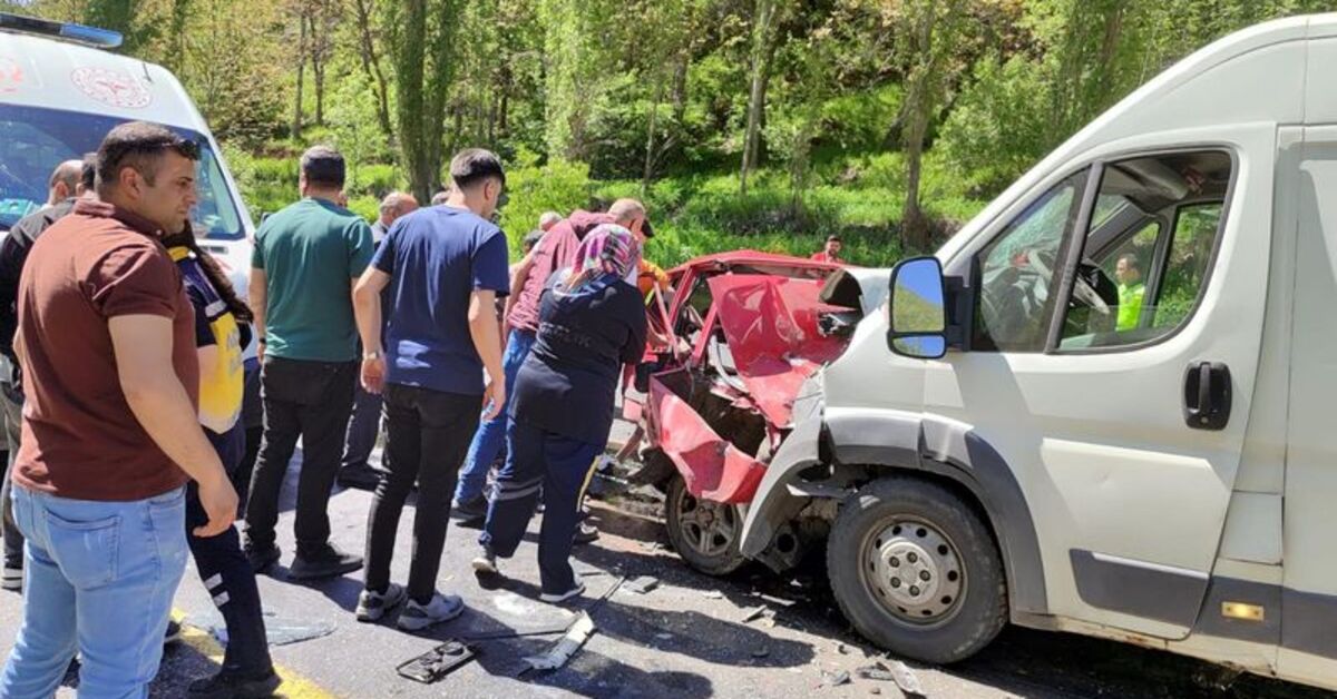 Minibüs ile otomobil çarpıştı: 2 ölü, 1 yaralı – Güncel haberler