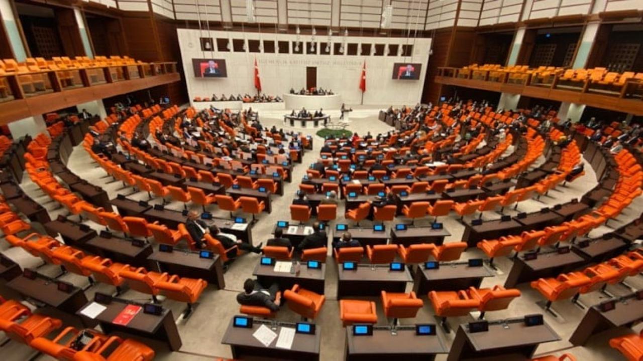 Önder’in vefatının ardından Meclis’teki vekil sayısı 592’ye düştü