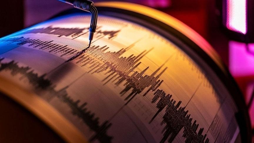 SON DAKİKA DEPREM: Marmara Denizi’nde deprem! İstanbul’dan hissedildi!