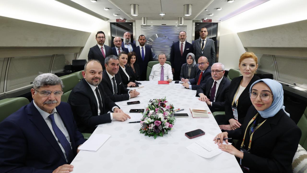 SON DAKİKA: Erdoğan’dan Özgür Özel’e sert cevap: ‘Erken seçim borazanını öttürüyorlar!’