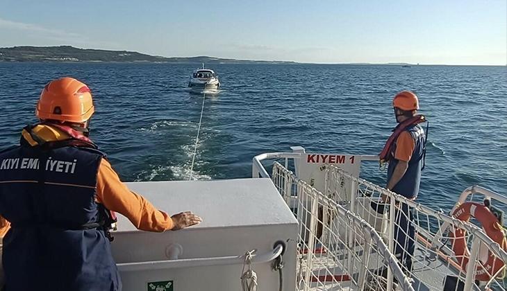 Sürüklenen tekne Çanakkale Marina’ya yanaştırıldı