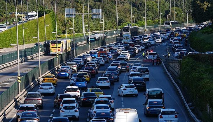 Yeni trafik düzenlemesi: Magandalara ağır cezalar geliyor