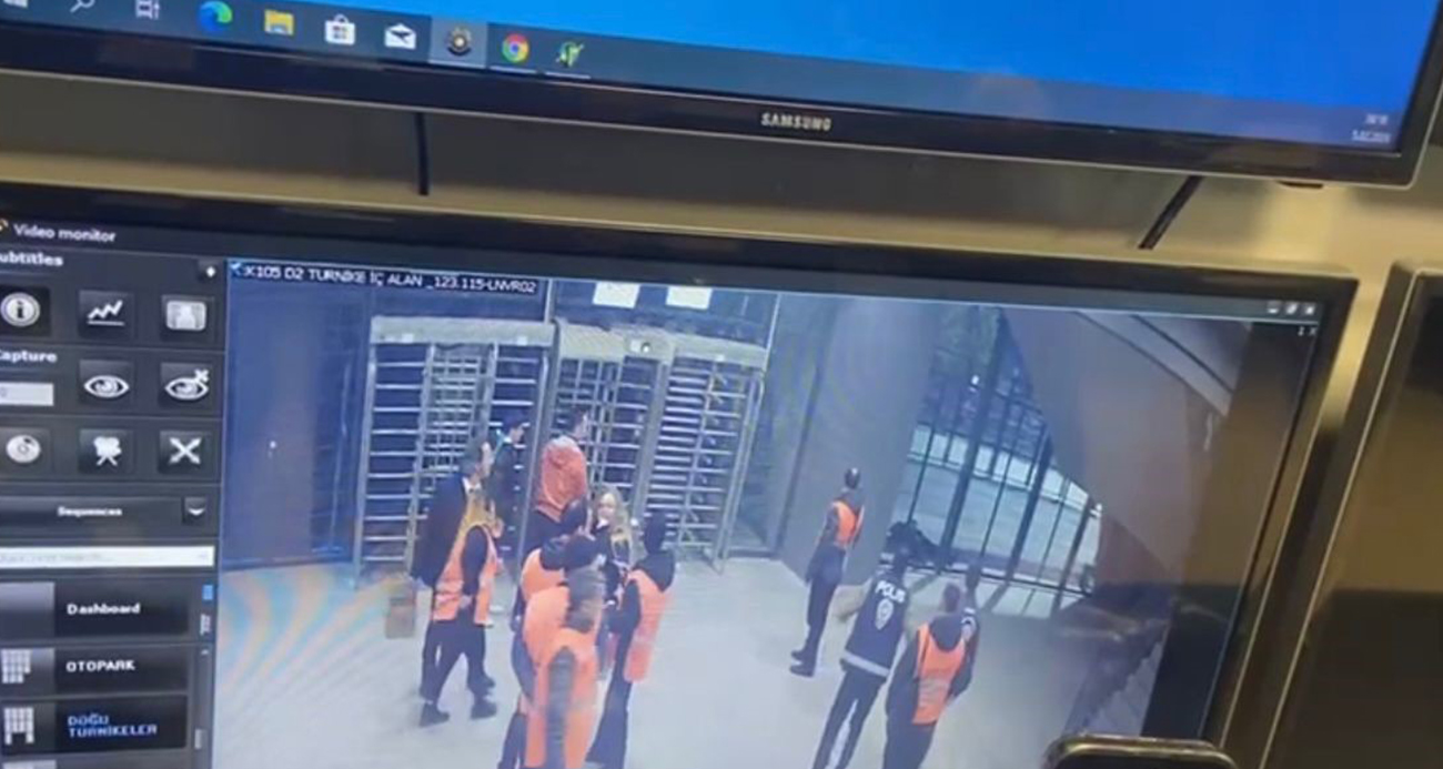 Genç taraftarın tribünden düştüğü anlar kamerada