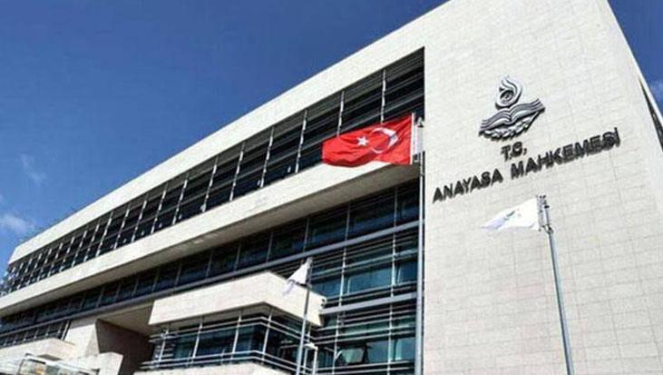 AYM'den, eczacılar hakkındaki disiplin cezalarına ilişkin düzenlemeye iptal