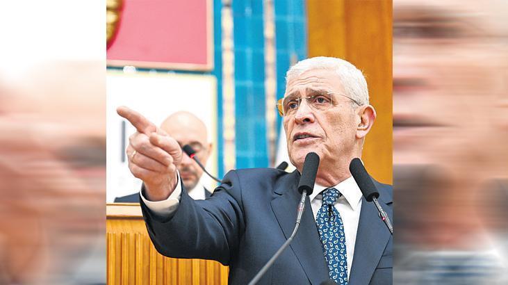 ‘Mollaların alternatifi kuklalar olamaz’