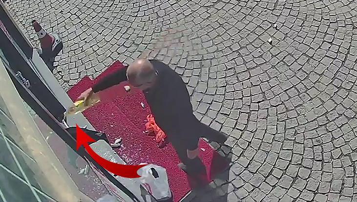 Erzurum’da bir eczacıdan kundaklama girişimi! Eczanenin camını kırıp yağ döktü: O anlar kamerada