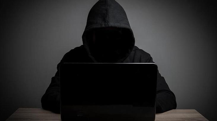 Hacker çetesine operasyon! Hem verileri hem paraları çalmışlar