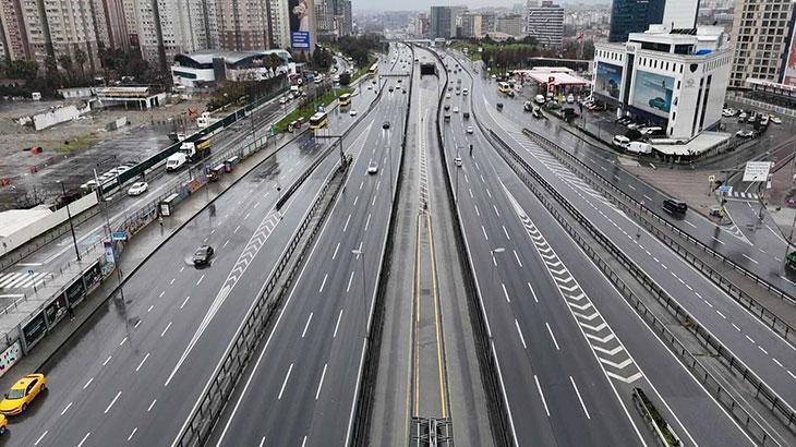İstanbul'da bayramın ilk günü yollar boş kaldı