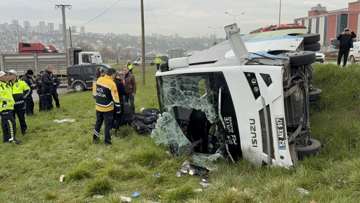 Samsun'da otobüs yan yattı: 9’u öğrenci, 11 yaralı