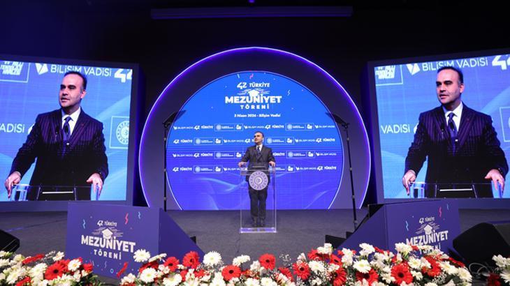 42 Türkiye Yazılım Okulları ilk mezunlarını verdi