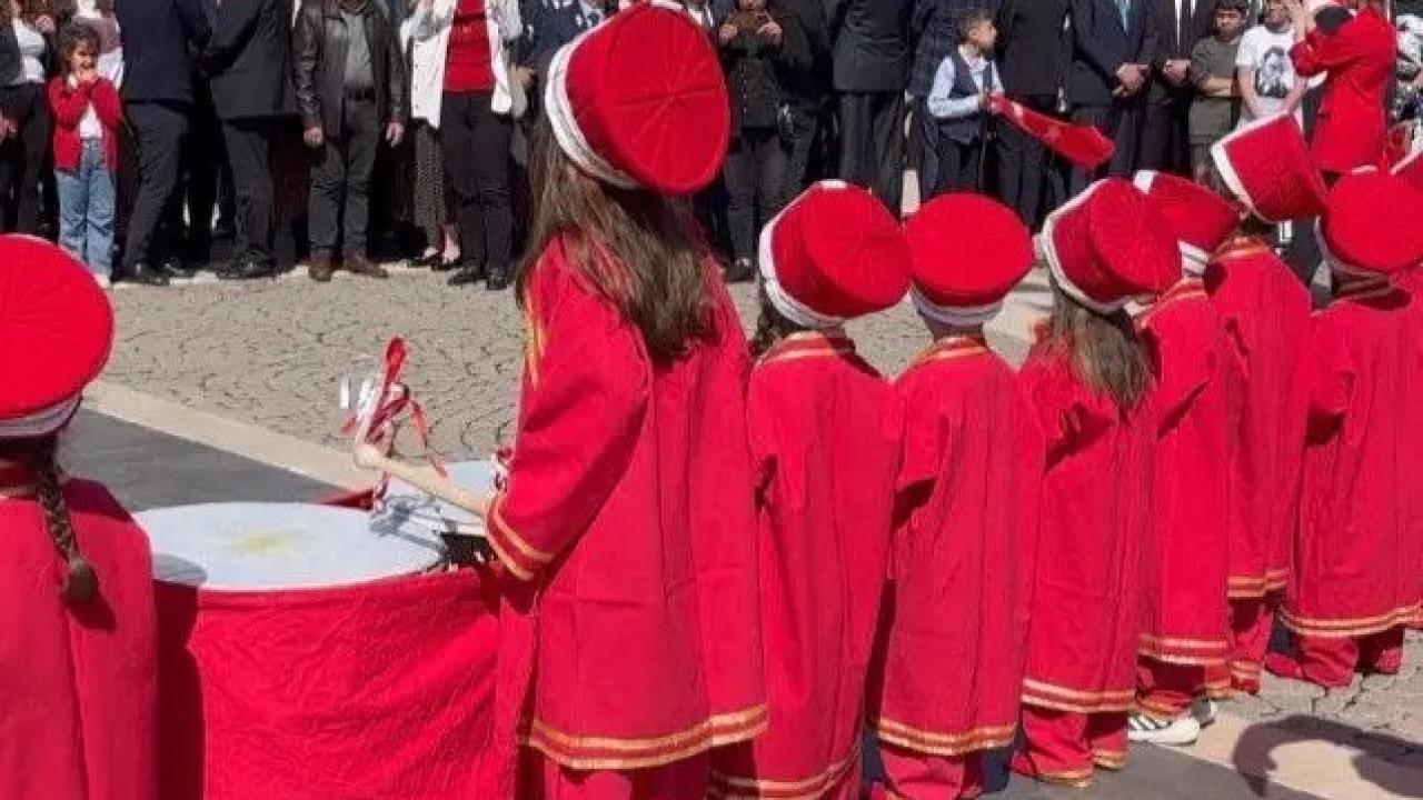AK Parti’den ‘mehter’ provokasyonuna tepki: ‘Ana muhalefet bu halde’