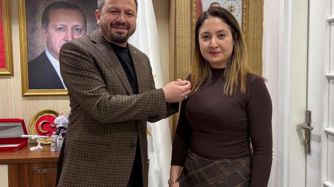 CHP’de iki istifa! AK Parti’ye katıldılar