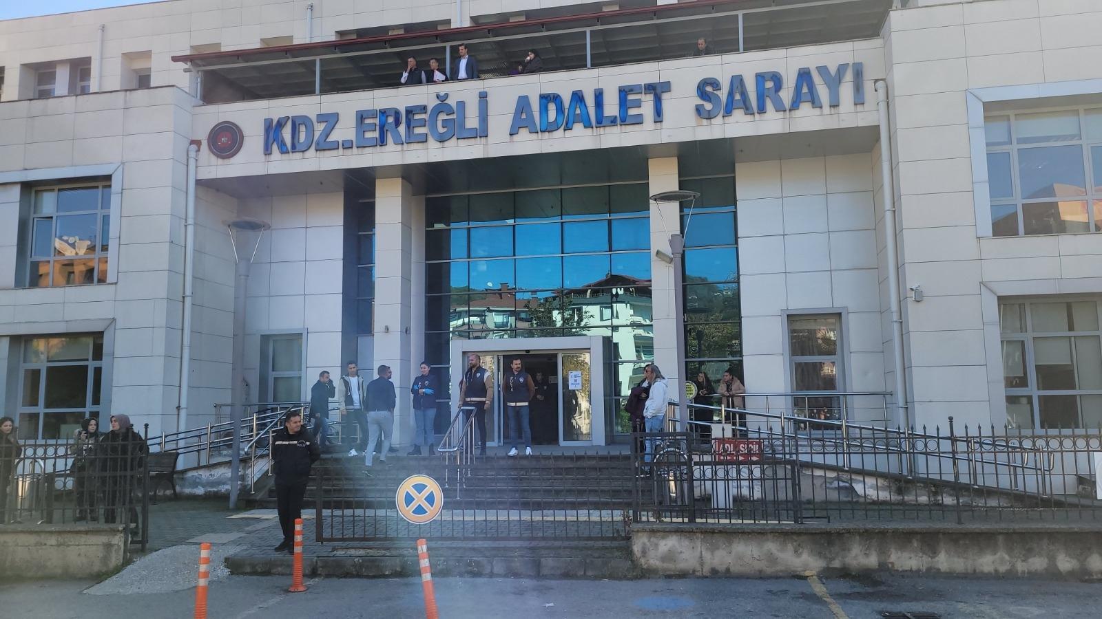 Ereğli’de adliyede şaşkına çeviren olay! Tutuklama kararını duyan şüpheli camdan atladı: Ağır yaralı