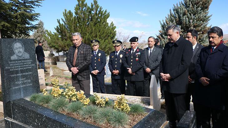 İçişleri Bakanı Çiftçi'den Neşet Ertaş'ın kabrini ziyaret