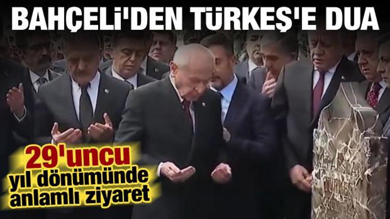 MHP lideri Bahçeli, Alparslan Türkeş’in kabrini ziyaret etti