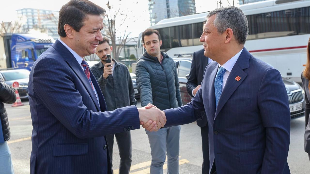 Özgür Özel’den Saadet Partisi’ne ziyaret!