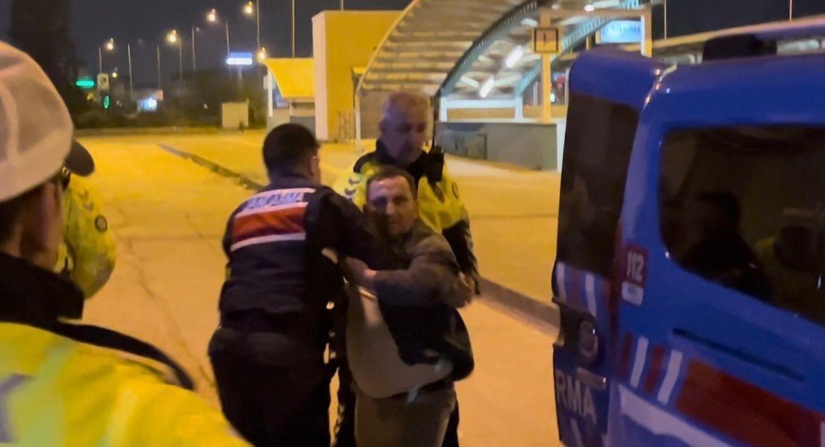 'Ben ticaret erbabıyım' demişti, yine alkollü yakalandı! Polise hakaret etti