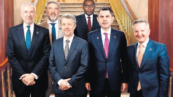 Bakan Kurum Danimarka Kralı ile görüştü