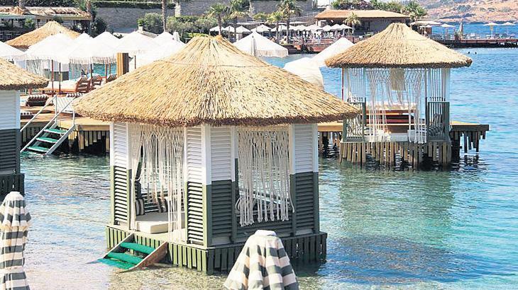 Çeşme’de localar 50 bin TL