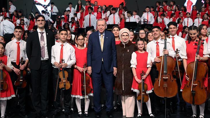 Cumhurbaşkanı Erdoğan, Cumhurbaşkanlığı Çocuk Orkestrası ve Korosu Konseri'ni dinledi