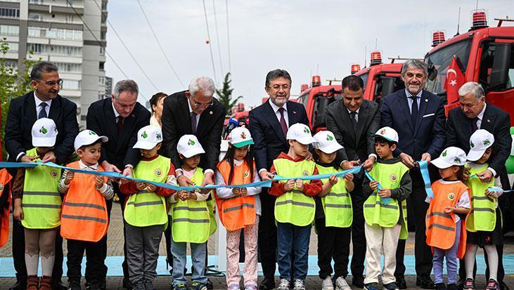 Cumhuriyet tarihinin en büyük filosu sahaya iniyor! Bakan Yumaklı'dan 'yeşil vatan' mesajı