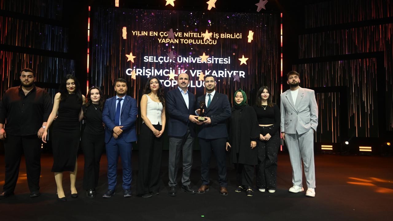 Konya’da gençlerin büyük gecesi: Ödüller sahiplerini buldu