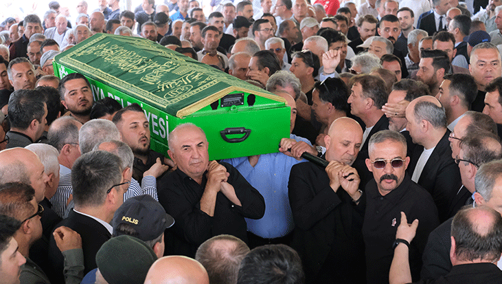 Mevlüt Çavuşoğlu'nun kardeşi toprağa verildi