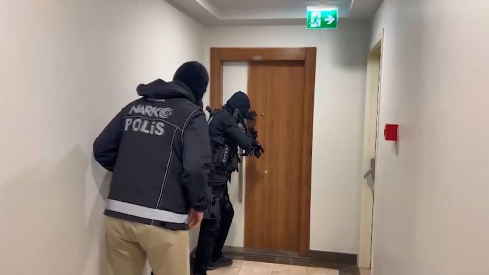 MİT ve Emniyet'ten ortak operasyon! Kırmızı bültenli şüpheli Pendik’te yakalandı