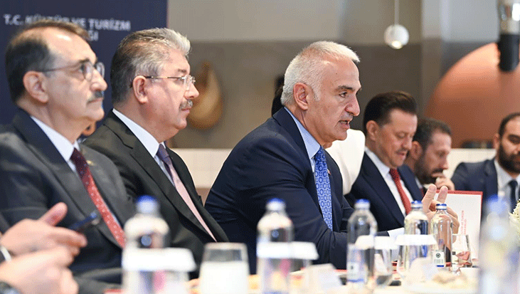 Son dakika… Bakan Ersoy'dan 3 ile halk plajı müjdesi: Ücretsiz, beş yıldızlı otel konforunda…