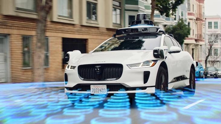 Şoförü olmayan robotaksiyi çalan hırsız 6 aydır yakalanamıyor