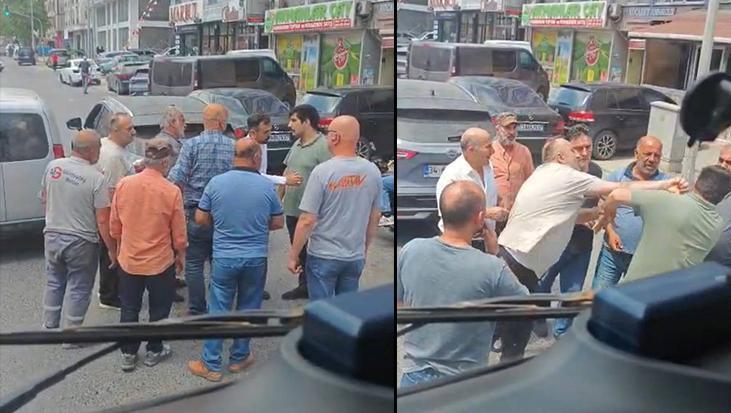 Trafikte yol verme kavgası kamerada! Yumruklar peş peşe geldi