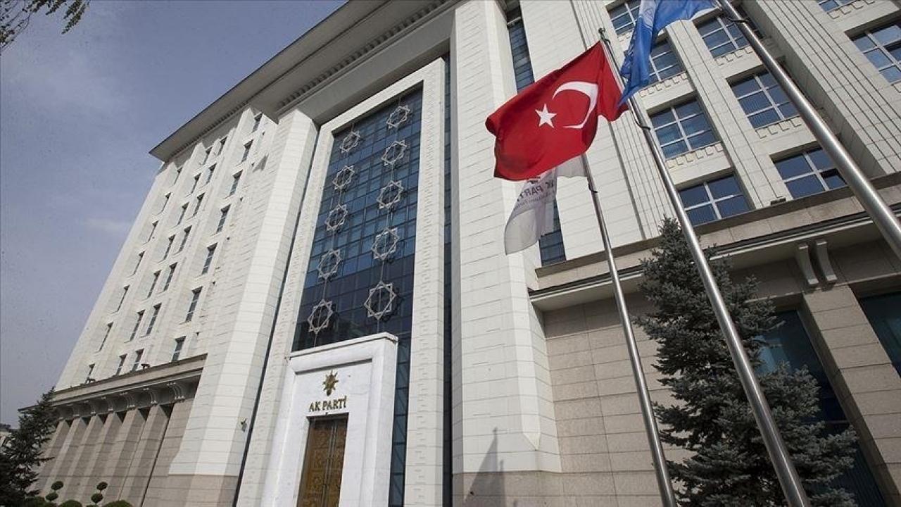 AK Parti’de 4 ile yeni il başkanı atandı
