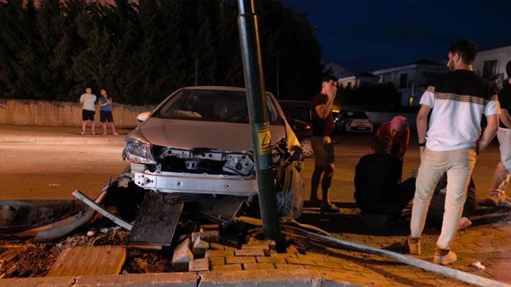 Bursa'da kazadaki yaralıya doktor baba müdahale etti